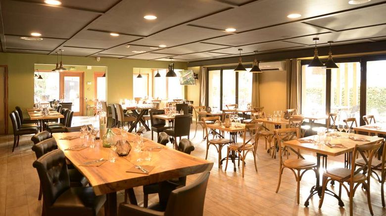 <b>Campanile Montpellier West Sete Balaruc Restaurant</b>. Images powered by <a href="https://iceportal.shijigroup.com/" title="IcePortal" target="_blank">IcePortal</a>.