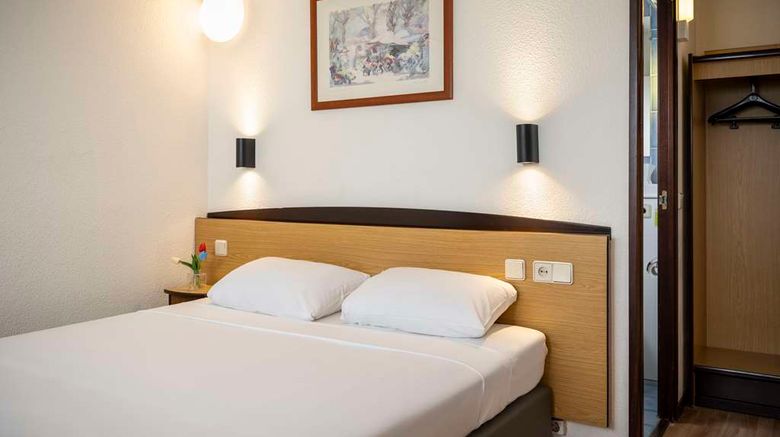 <b>Campanile Hotel Room</b>. Images powered by <a href="https://iceportal.shijigroup.com/" title="IcePortal" target="_blank">IcePortal</a>.