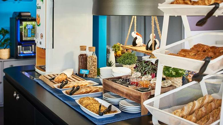 <b>Kyriad Strasbourg Ouest Restaurant</b>. Images powered by <a href="https://iceportal.shijigroup.com/" title="IcePortal" target="_blank">IcePortal</a>.