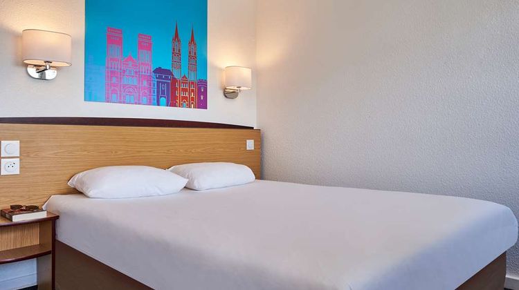Kyriad Strasbourg Ouest Room