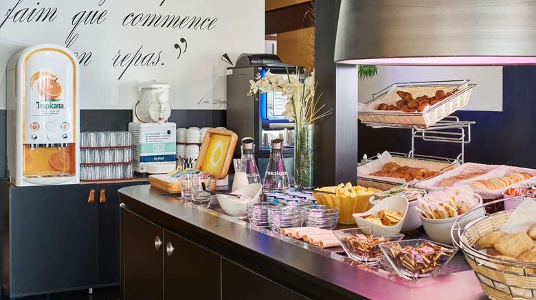 <b>Campanile Tarbes Bastillac Restaurant</b>. Images powered by <a href="https://iceportal.shijigroup.com/" title="IcePortal" target="_blank">IcePortal</a>.
