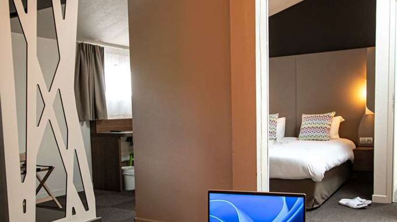 <b>Campanile Toulouse-Blagnac Airport Suite</b>. Images powered by <a href="https://iceportal.shijigroup.com/" title="IcePortal" target="_blank">IcePortal</a>.