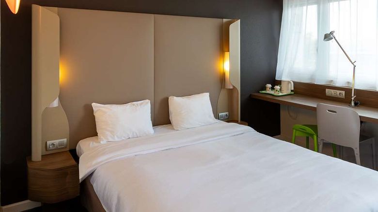 <b>Campanile Toulouse-Blagnac Airport Room</b>. Images powered by <a href="https://iceportal.shijigroup.com/" title="IcePortal" target="_blank">IcePortal</a>.