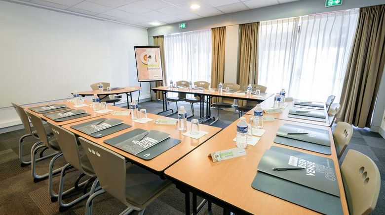 <b>Campanile Toulouse West Purpan Meeting</b>. Images powered by <a href="https://iceportal.shijigroup.com/" title="IcePortal" target="_blank">IcePortal</a>.