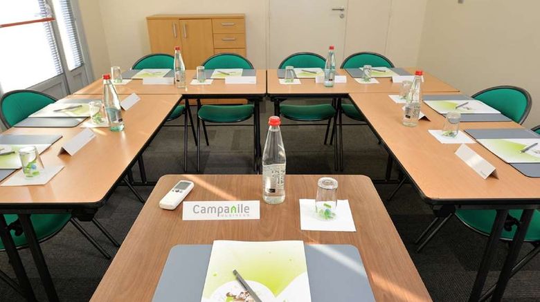 <b>Campanile Toulouse Sud Labege Meeting</b>. Images powered by <a href="https://iceportal.shijigroup.com/" title="IcePortal" target="_blank">IcePortal</a>.