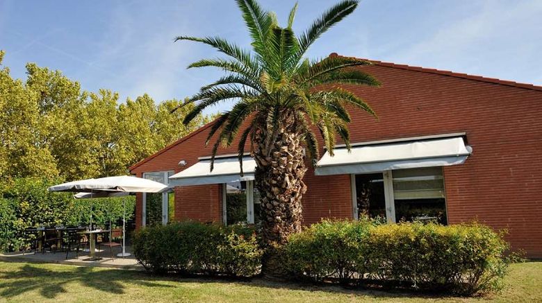 <b>Campanile Toulouse Sud Labege Restaurant</b>. Images powered by <a href="https://iceportal.shijigroup.com/" title="IcePortal" target="_blank">IcePortal</a>.