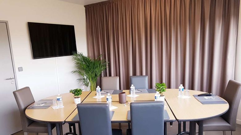<b>Campanile Toulouse Sud-Est Meeting</b>. Images powered by <a href="https://iceportal.shijigroup.com/" title="IcePortal" target="_blank">IcePortal</a>.
