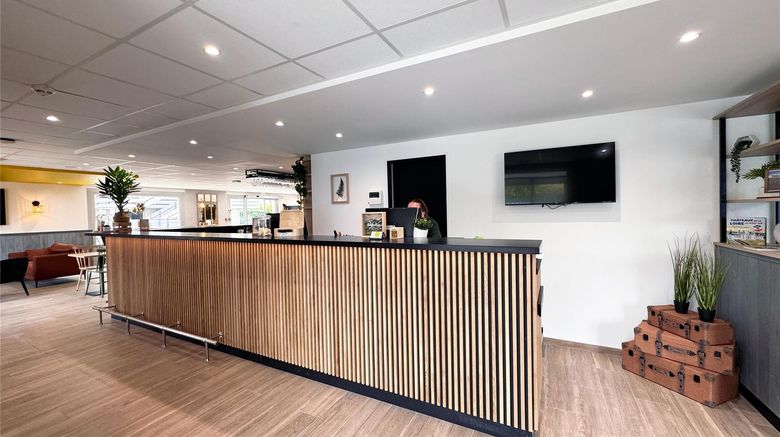 <b>Campanile Tours Sud–Chambray les Tours Lobby</b>. Images powered by <a href="https://iceportal.shijigroup.com/" title="IcePortal" target="_blank">IcePortal</a>.