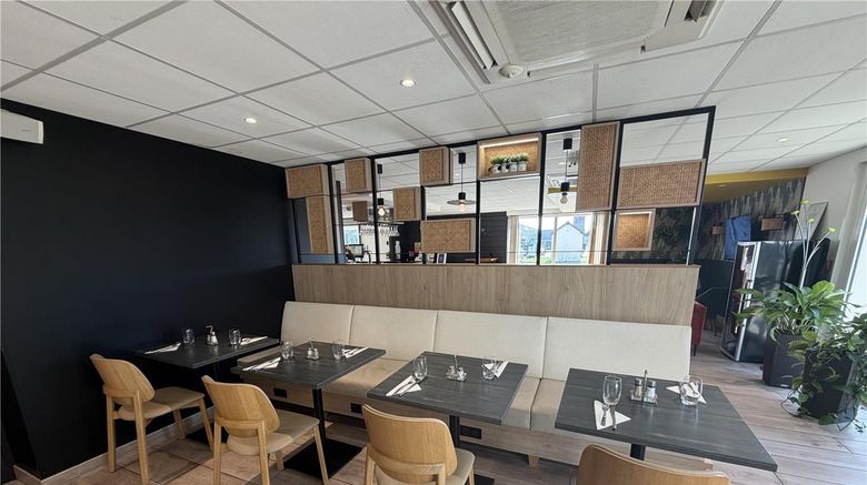 <b>Campanile Troyes South Restaurant</b>. Images powered by <a href="https://iceportal.shijigroup.com/" title="IcePortal" target="_blank">IcePortal</a>.