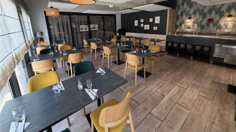 <b>Campanile Troyes South Restaurant</b>. Images powered by <a href="https://iceportal.shijigroup.com/" title="IcePortal" target="_blank">IcePortal</a>.