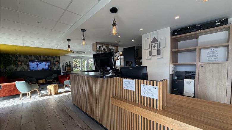 <b>Campanile Troyes South Lobby</b>. Images powered by <a href="https://iceportal.shijigroup.com/" title="IcePortal" target="_blank">IcePortal</a>.