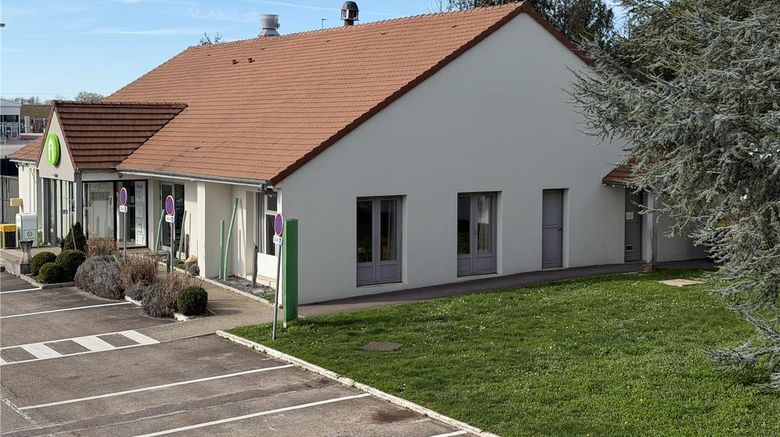 Campanile Troyes South Exterior. Images powered by <a href="https://iceportal.shijigroup.com" target="_blank" rel="noopener">Ice Portal</a>.
