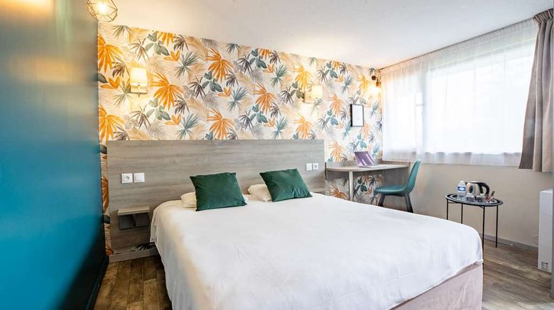 <b>Hotel Kyriad Valenciennes Sud Room</b>. Images powered by <a href="https://iceportal.shijigroup.com/" title="IcePortal" target="_blank">IcePortal</a>.