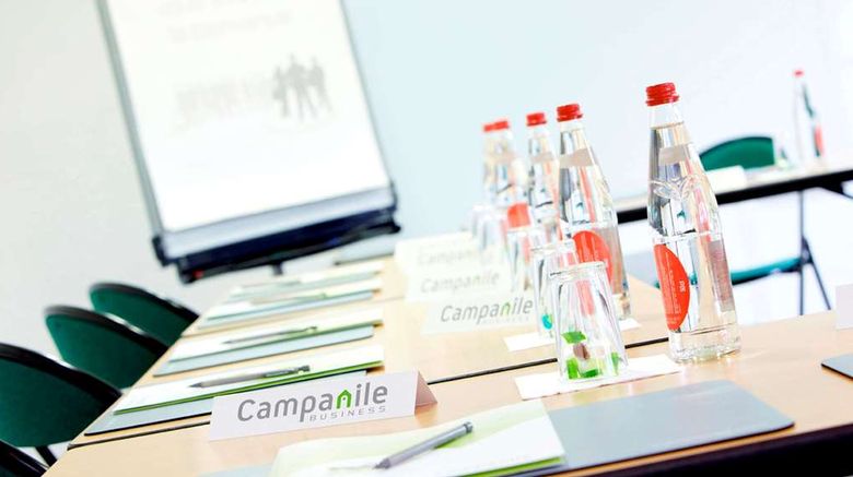 <b>Campanile Bellerive-sur-Allier Meeting</b>. Images powered by <a href="https://iceportal.shijigroup.com/" title="IcePortal" target="_blank">IcePortal</a>.