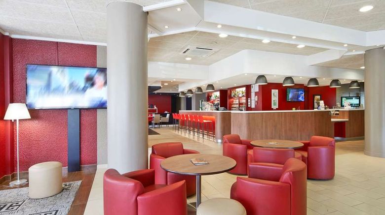 <b>Campanile Paris Sud Lobby</b>. Images powered by <a href="https://iceportal.shijigroup.com/" title="IcePortal" target="_blank">IcePortal</a>.