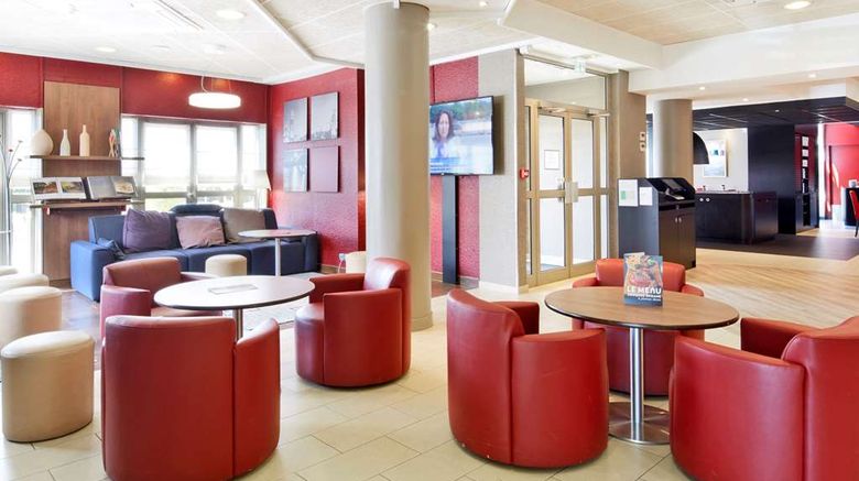<b>Campanile Paris Sud Lobby</b>. Images powered by <a href="https://iceportal.shijigroup.com/" title="IcePortal" target="_blank">IcePortal</a>.