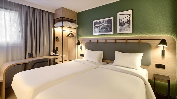 Campanile Paris Sud Room