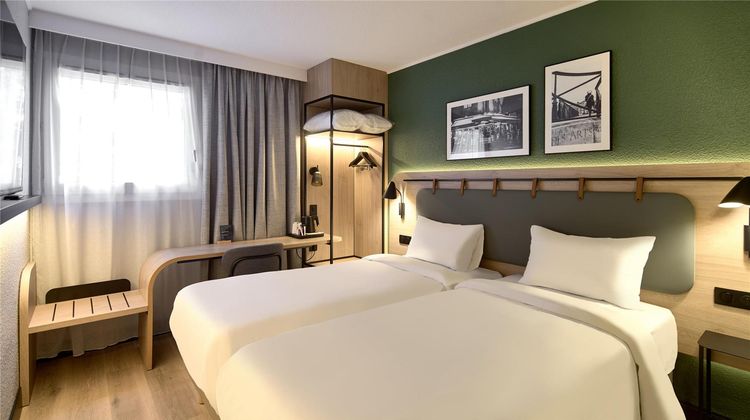 Campanile Paris Sud Room