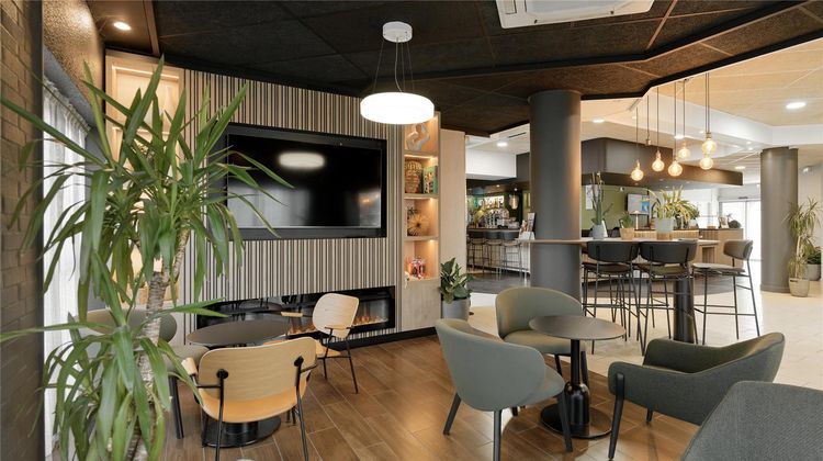 Campanile Paris Sud Lobby