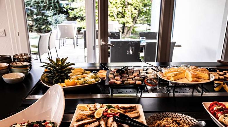 <b>Campanile Villeneuve-Saint-Georges Restaurant</b>. Images powered by <a href="https://iceportal.shijigroup.com/" title="IcePortal" target="_blank">IcePortal</a>.
