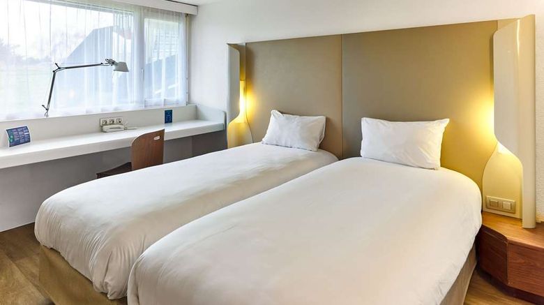 <b>Campanile Villennes Sur Seine Orgeval Room</b>. Images powered by <a href="https://iceportal.shijigroup.com/" title="IcePortal" target="_blank">IcePortal</a>.