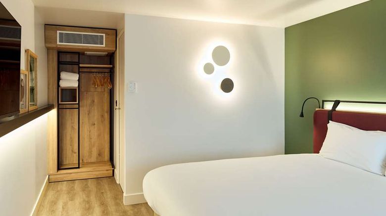 <b>Campanile Villennes Sur Seine Orgeval Room</b>. Images powered by <a href="https://iceportal.shijigroup.com/" title="IcePortal" target="_blank">IcePortal</a>.