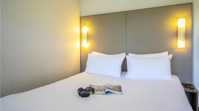 <b>Campanile Hotel Room</b>. Images powered by <a href="https://iceportal.shijigroup.com/" title="IcePortal" target="_blank">IcePortal</a>.