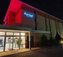 Kyriad Aix Les Milles - Plan de Campagne Exterior
