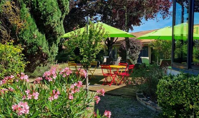 Kyriad Hotel Angouleme Exterior