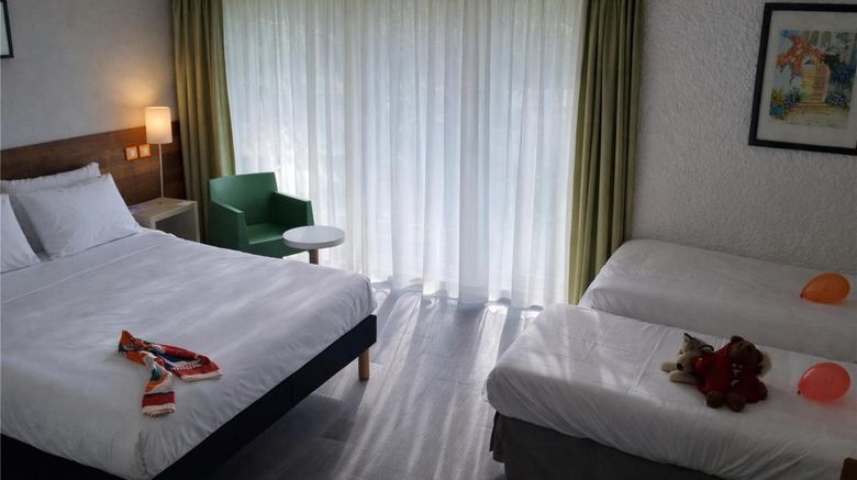 <b>Kyriad Hotel Angouleme Room</b>. Images powered by <a href="https://iceportal.shijigroup.com/" title="IcePortal" target="_blank">IcePortal</a>.