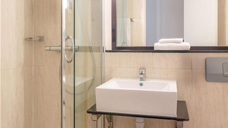 <b>Hotel Kyriad Suite</b>. Images powered by <a href="https://iceportal.shijigroup.com/" title="IcePortal" target="_blank">IcePortal</a>.