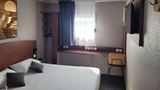 Kyriad Arles Room