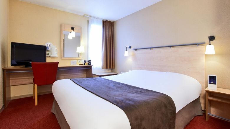 <b>Hotel Kyriad Beauvais South Room</b>. Images powered by <a href="https://iceportal.shijigroup.com/" title="IcePortal" target="_blank">IcePortal</a>.