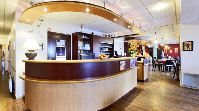 <b>Hotel Kyriad Beauvais South Lobby</b>. Images powered by <a href="https://iceportal.shijigroup.com/" title="IcePortal" target="_blank">IcePortal</a>.