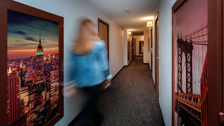 <b>Hotel Kyriad Belfort Lobby</b>. Images powered by <a href="https://iceportal.shijigroup.com/" title="IcePortal" target="_blank">IcePortal</a>.