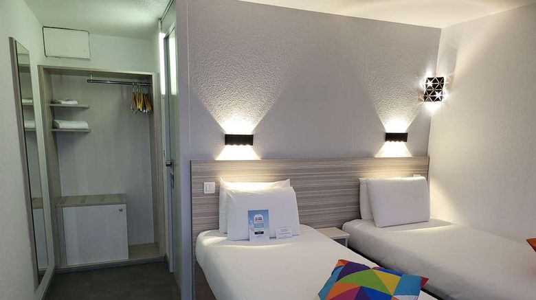 <b>Kyriad Bellegarde Geneve Room</b>. Images powered by <a href="https://iceportal.shijigroup.com/" title="IcePortal" target="_blank">IcePortal</a>.