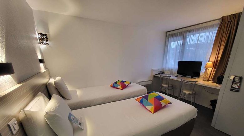 <b>Kyriad Bellegarde Geneve Room</b>. Images powered by <a href="https://iceportal.shijigroup.com/" title="IcePortal" target="_blank">IcePortal</a>.