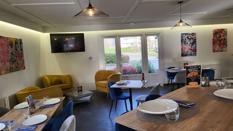 <b>Kyriad Bellegarde Geneve Restaurant</b>. Images powered by <a href="https://iceportal.shijigroup.com/" title="IcePortal" target="_blank">IcePortal</a>.