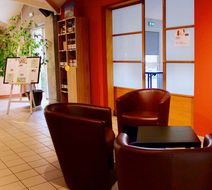 Kyriad Bourges Lobby