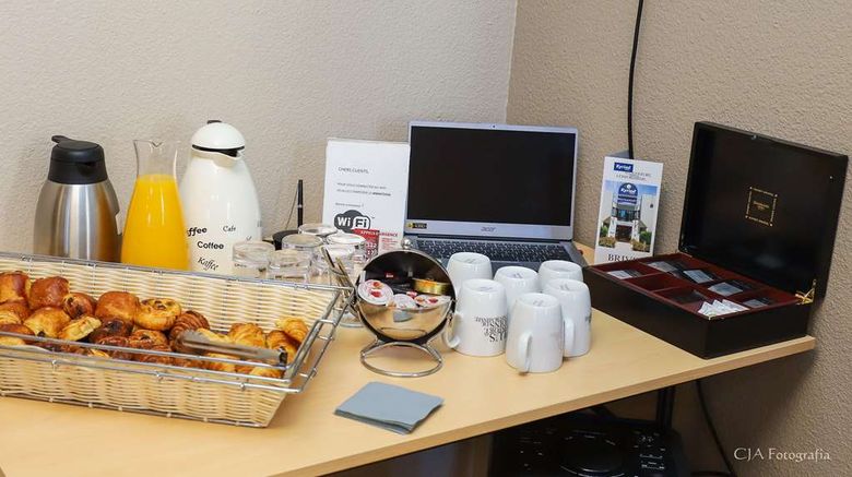 <b>Hotel Kyriad Brive La Gaillarde Centre Meeting</b>. Images powered by <a href="https://iceportal.shijigroup.com/" title="IcePortal" target="_blank">IcePortal</a>.
