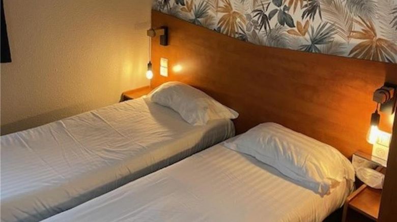 <b>Hotel Kyriad Brive La Gaillarde Centre Room</b>. Images powered by <a href="https://iceportal.shijigroup.com/" title="IcePortal" target="_blank">IcePortal</a>.