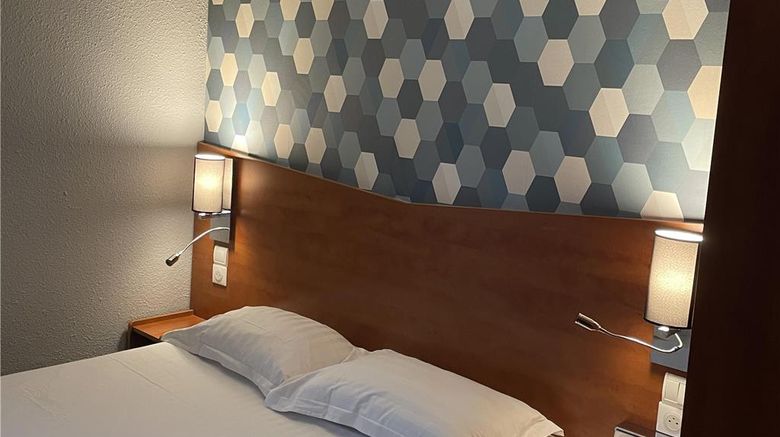 <b>Hotel Kyriad Brive La Gaillarde Centre Room</b>. Images powered by <a href="https://iceportal.shijigroup.com/" title="IcePortal" target="_blank">IcePortal</a>.