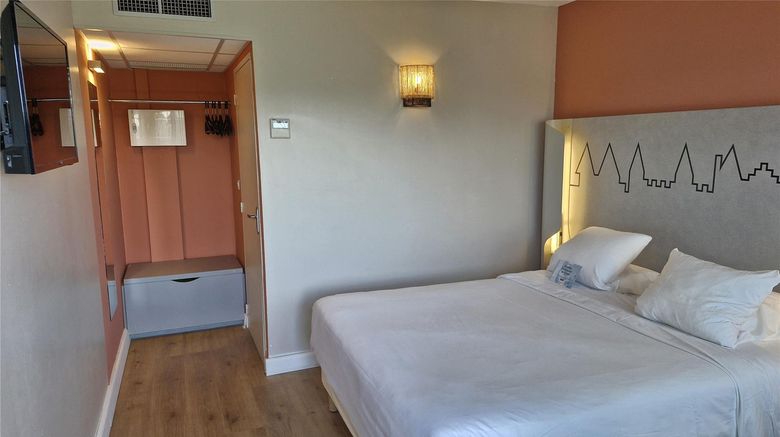 <b>Kyriad Hotel Carcassonne Ouest Room</b>. Images powered by <a href="https://iceportal.shijigroup.com/" title="IcePortal" target="_blank">IcePortal</a>.