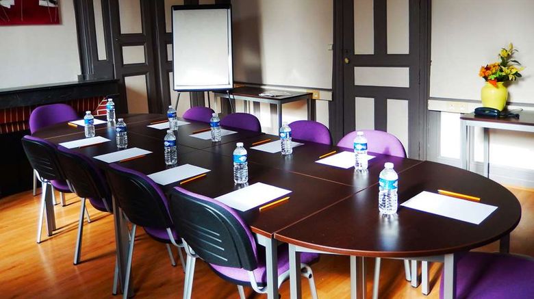 <b>Hotel Kyriad Charlon Sur Saone Meeting</b>. Images powered by <a href="https://iceportal.shijigroup.com/" title="IcePortal" target="_blank">IcePortal</a>.