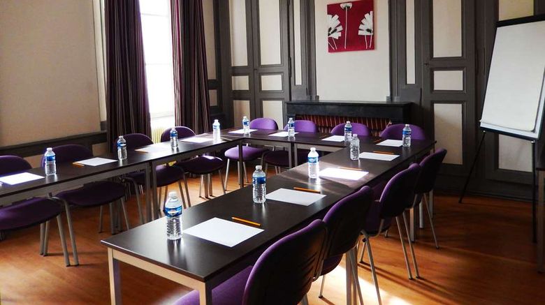 <b>Hotel Kyriad Charlon Sur Saone Meeting</b>. Images powered by <a href="https://iceportal.shijigroup.com/" title="IcePortal" target="_blank">IcePortal</a>.