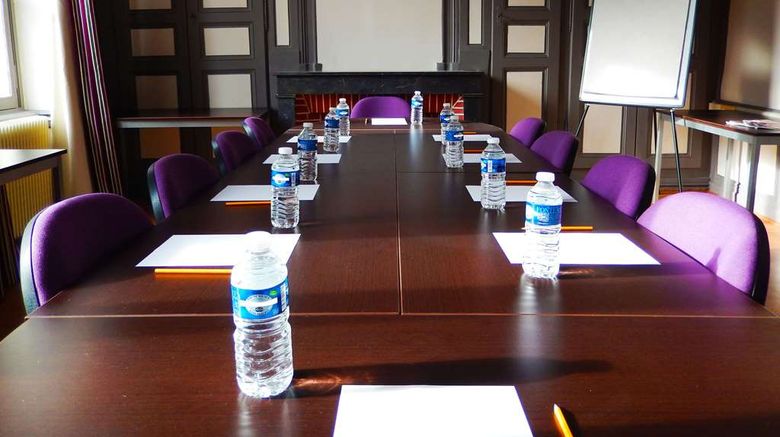 <b>Hotel Kyriad Charlon Sur Saone Meeting</b>. Images powered by <a href="https://iceportal.shijigroup.com/" title="IcePortal" target="_blank">IcePortal</a>.
