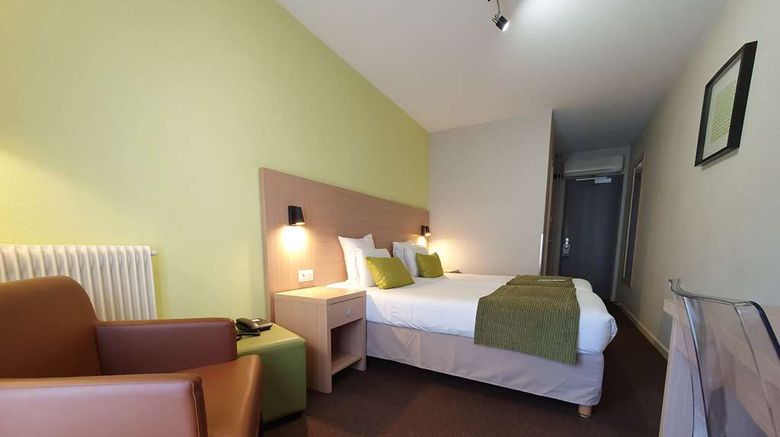 <b>Hotel Kyriad Charlon Sur Saone Room</b>. Images powered by <a href="https://iceportal.shijigroup.com/" title="IcePortal" target="_blank">IcePortal</a>.