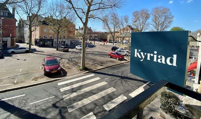Hotel Kyriad Charlon Sur Saone Exterior