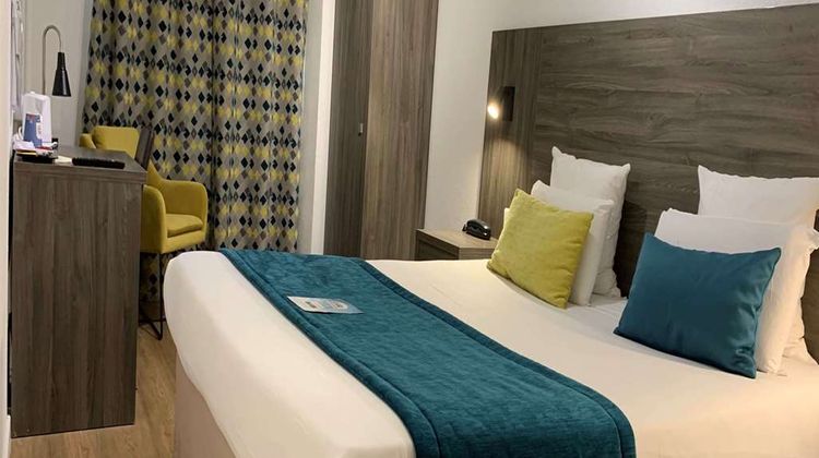 Hotel Kyriad Charlon Sur Saone Room
