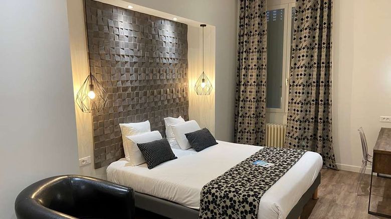 <b>Hotel Kyriad Charlon Sur Saone Room</b>. Images powered by <a href="https://iceportal.shijigroup.com/" title="IcePortal" target="_blank">IcePortal</a>.